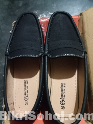39' size casual loafer shoes